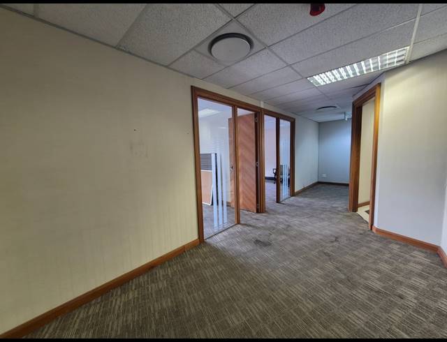 609M² OFFICE TO LET IN ILLOVO